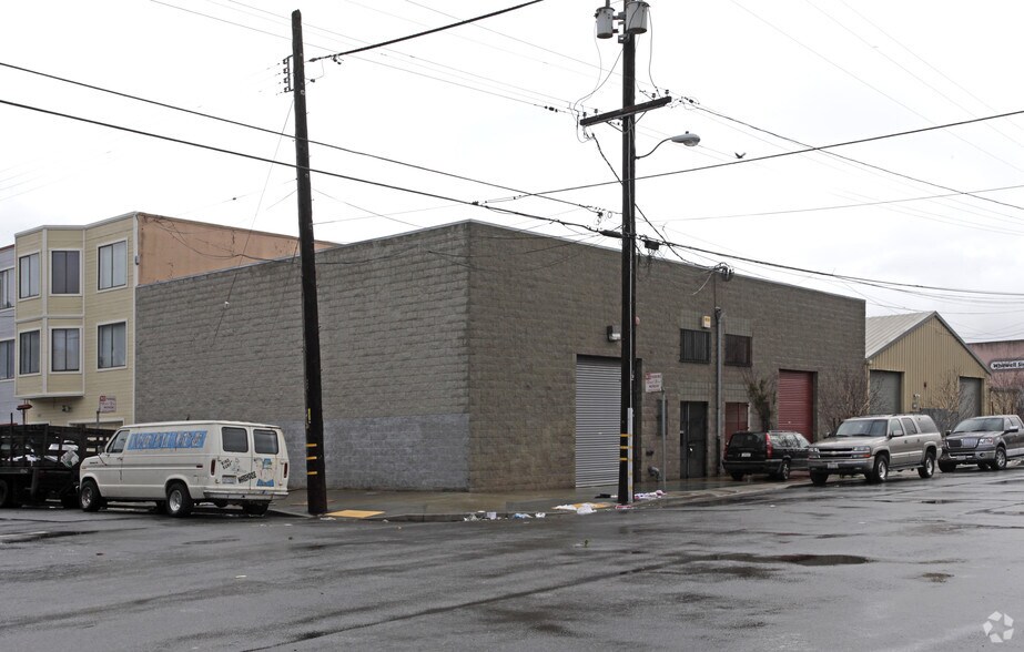 Primary Photo Of 1190A Shafter Ave, San Francisco Warehouse For Sale