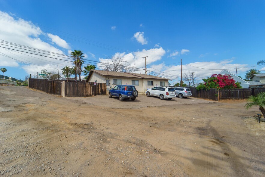 More Photos Of 12005 Lacie Ln, Lakeside Apartments For Sale