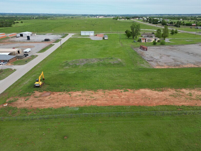 More Photos Of 201 Airport Road, Hinton Flex For Sale