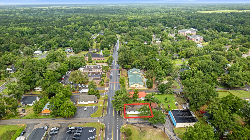 More Photos Of 307 Main Street, Ridgeland Flex For Sale