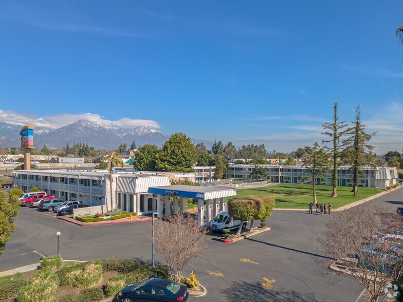More Photos Of 840 S Indian Hill Blvd, Claremont Hotel For Sale