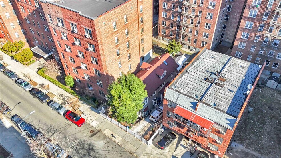 More Photos Of 6571 Booth St, Rego Park Apartments For Sale