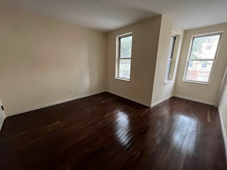 More Photos Of 34-03 42nd St, Long Island City Apartments For Sale