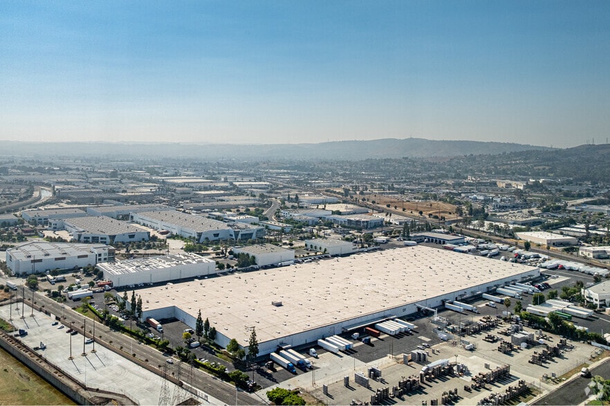 More Photos Of 929 S Azusa Ave, City Of Industry Warehouse For Lease