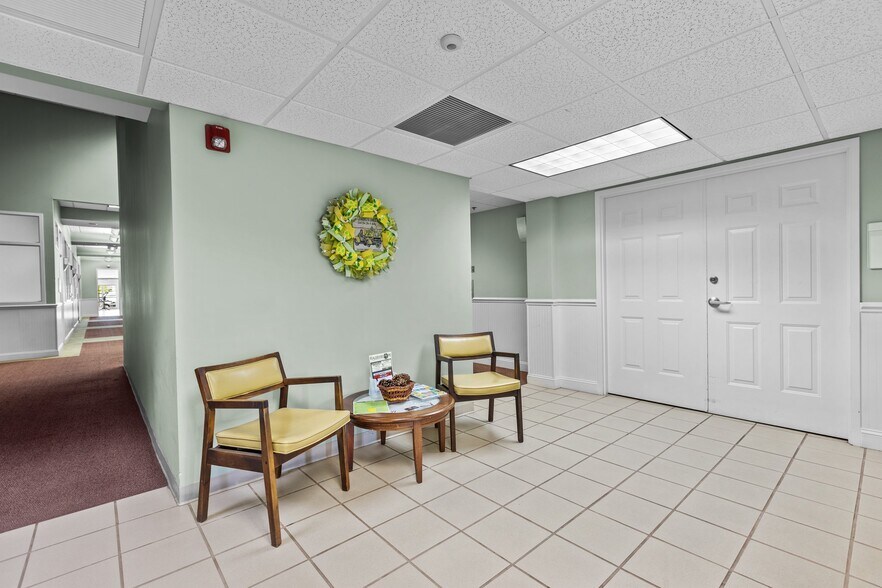 More Photos Of 327 N Queen St, Kinston Office For Lease