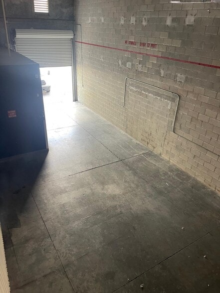 More Photos Of 14141-14157 SW 119th Ave, Miami Light Distribution For Lease