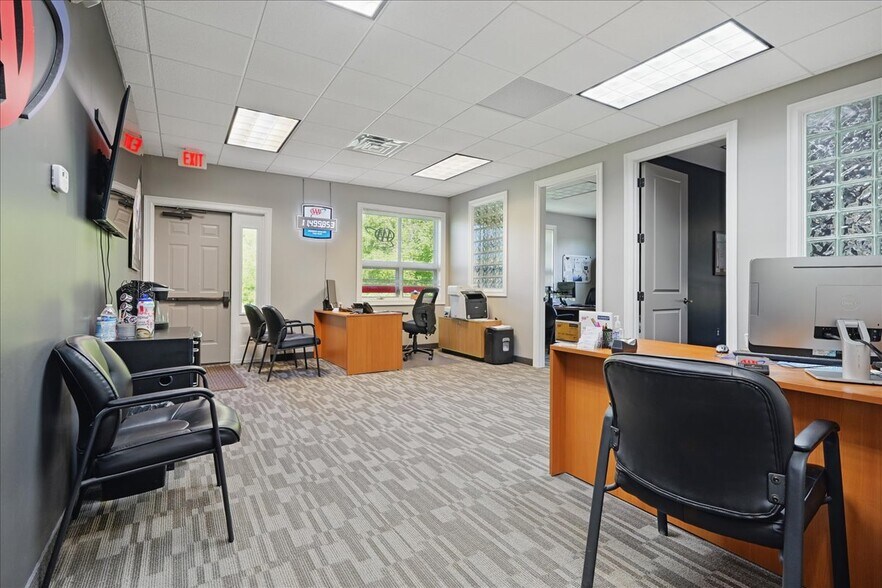 More Photos Of 2545 N Opdyke Rd, Auburn Hills Medical For Sale