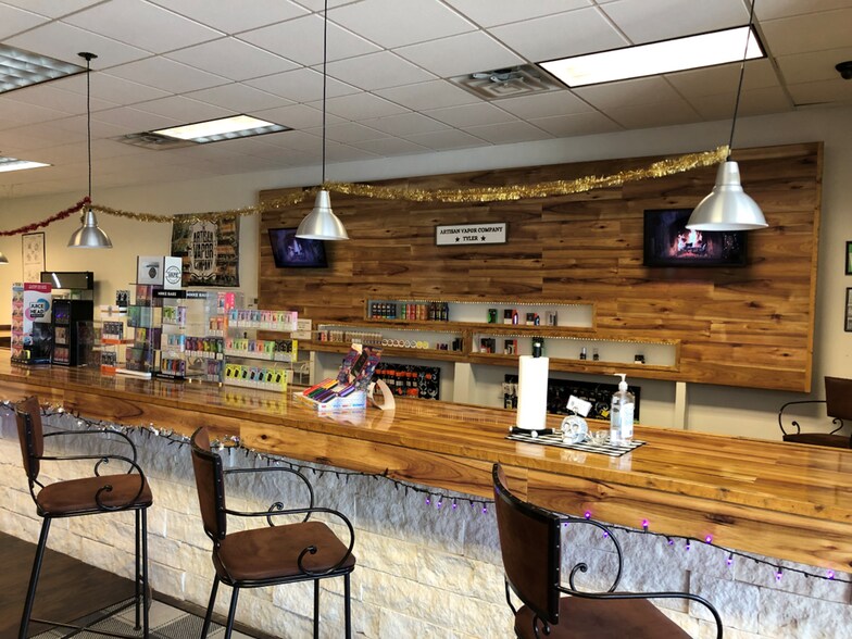 More Photos Of 6900 S Broadway Ave, Tyler Unknown For Lease