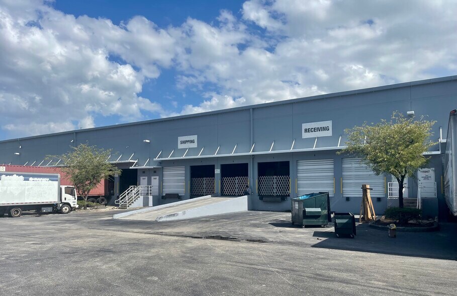 More Photos Of 10811-11199 NW 122nd St, Medley Warehouse For Lease
