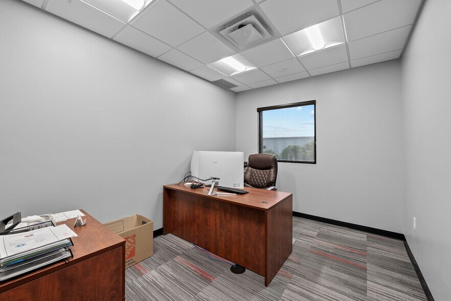 More Photos Of 39 Truss Dr, Boerne Flex For Sale