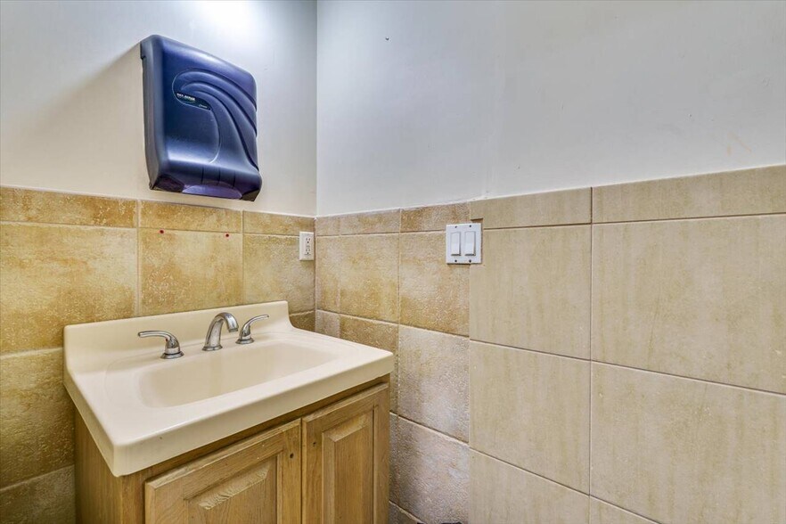 More Photos Of 338 Delawanna Ave, Clifton Daycare Center For Sale