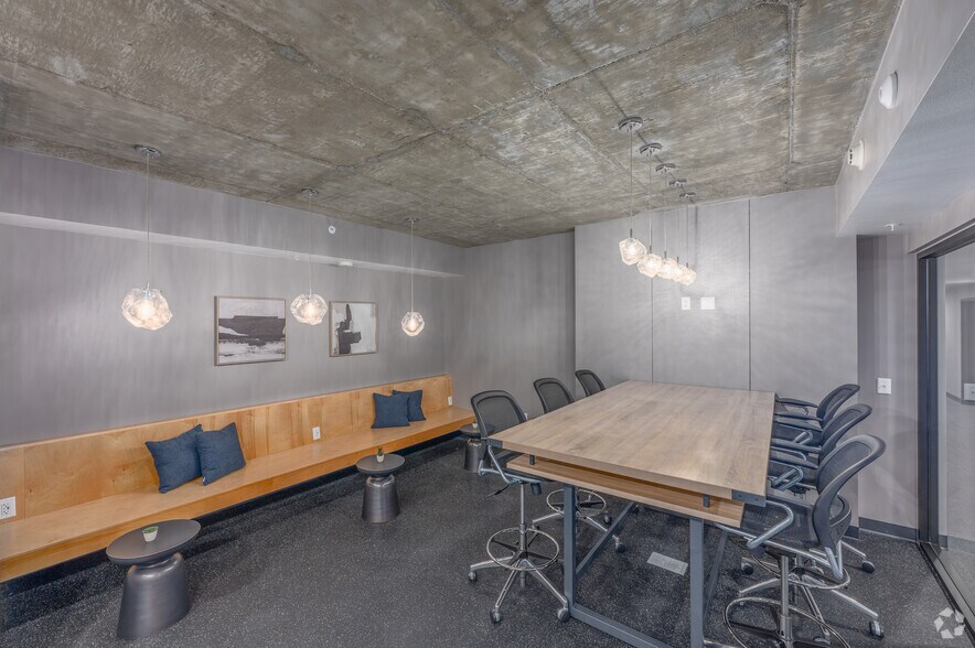 More Photos Of 215-219 S Water St, Henderson Apartments For Lease