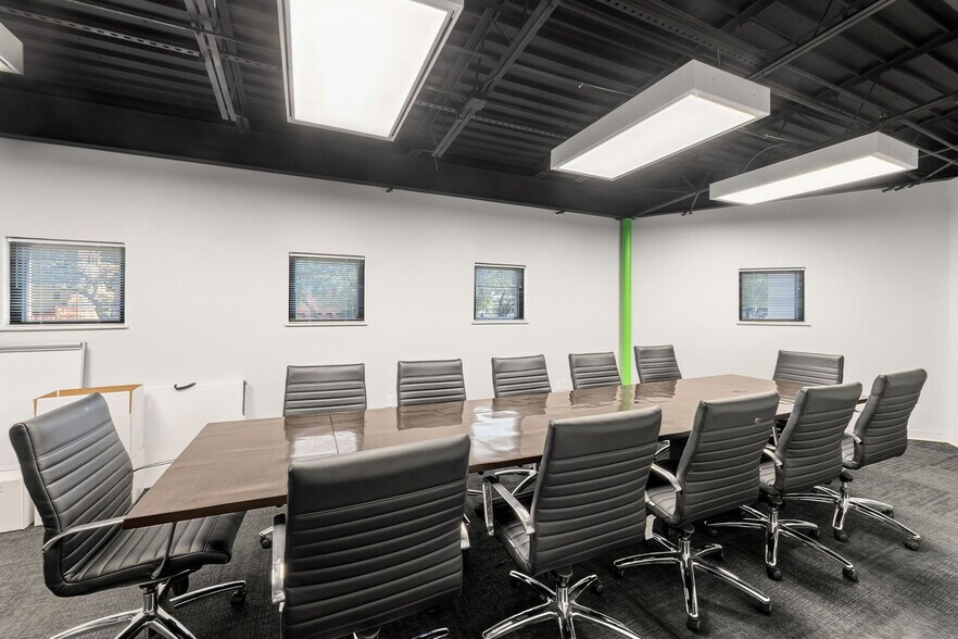 More Photos Of 120 Chula Vista, San Antonio Office For Sale