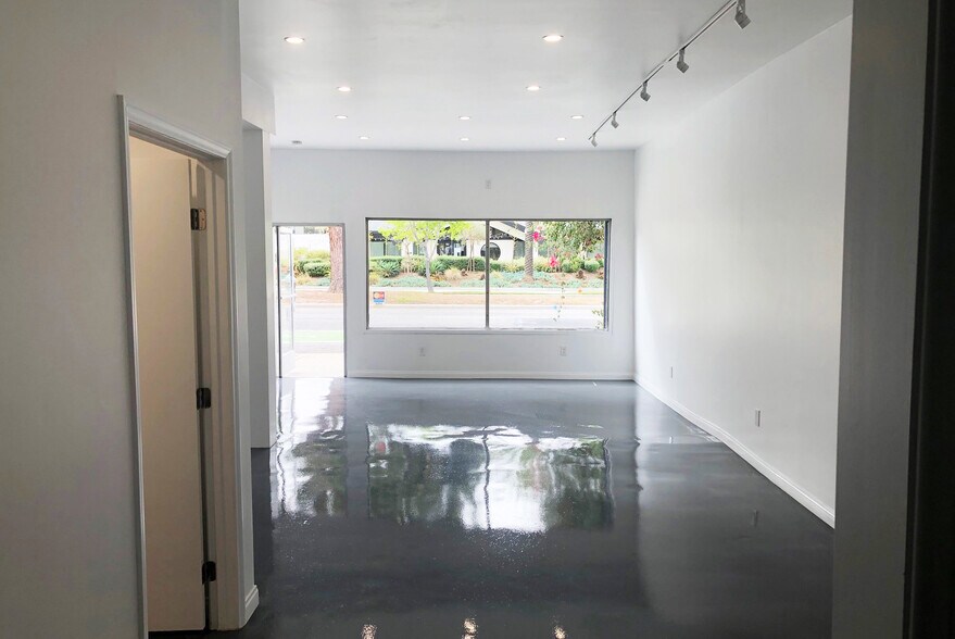More Photos Of 3015-3021 Ocean Park Blvd, Santa Monica Office For Lease