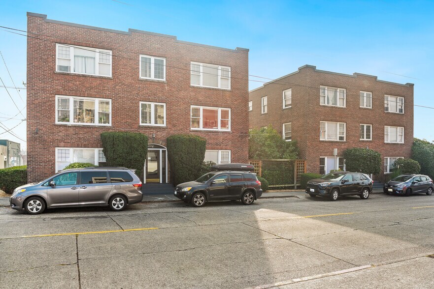 More Photos Of 4319 SW Oregon St, Seattle Apartments For Sale