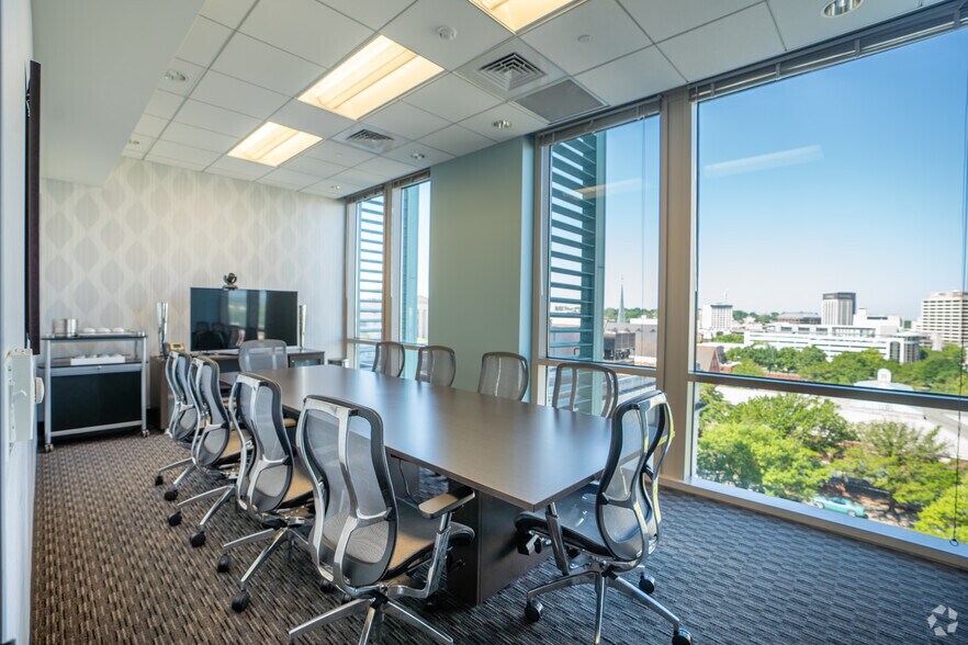 More Photos Of 445 Dexter Ave, Montgomery Coworking Space