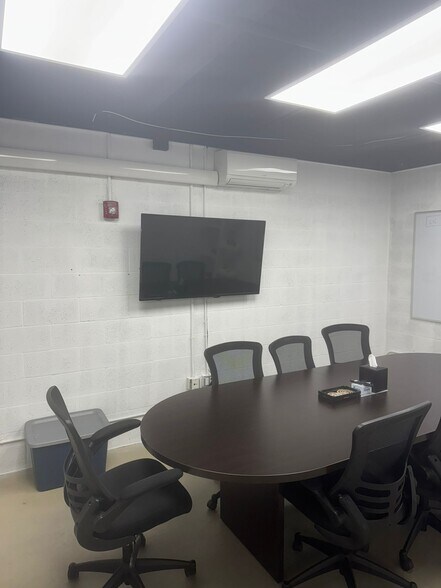 More Photos Of 11379-11399 NW 122nd St, Medley Warehouse For Sale