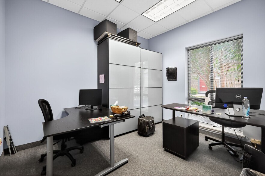 More Photos Of 6183 Executive Blvd, North Bethesda Office For Lease