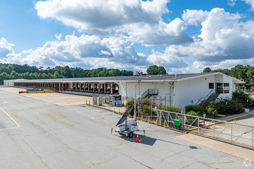 More Photos Of 3275 Moreland Ave, Conley Truck Terminal For Lease