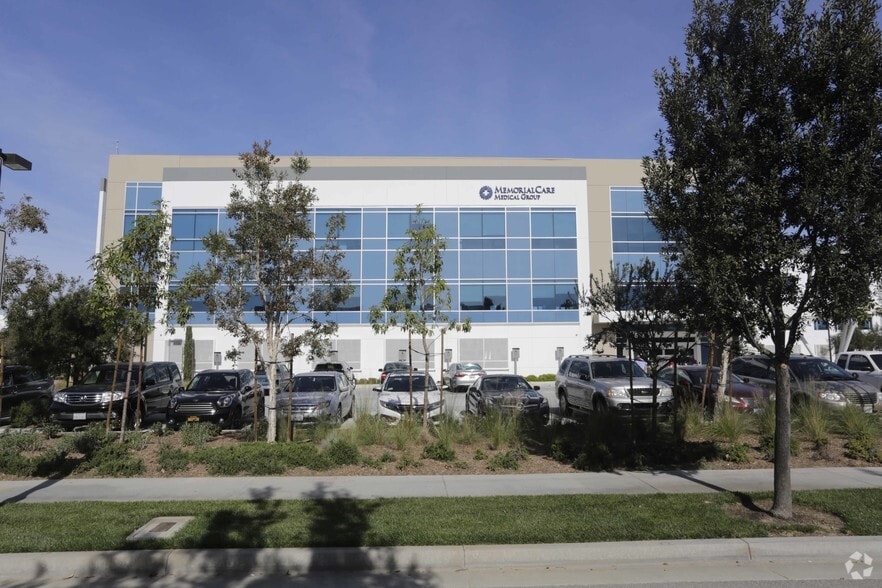 More Photos Of 3828 Schaufele Ave, Long Beach Medical For Lease