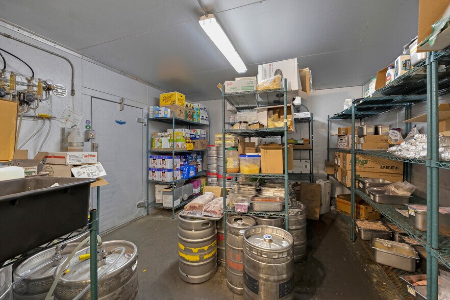 More Photos Of 7609 Hillside Rd, Amarillo Freestanding For Lease