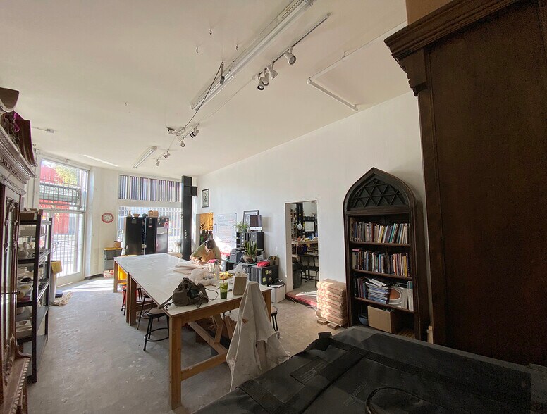 More Photos Of 4102 N Figueroa St, Los Angeles General Retail For Lease