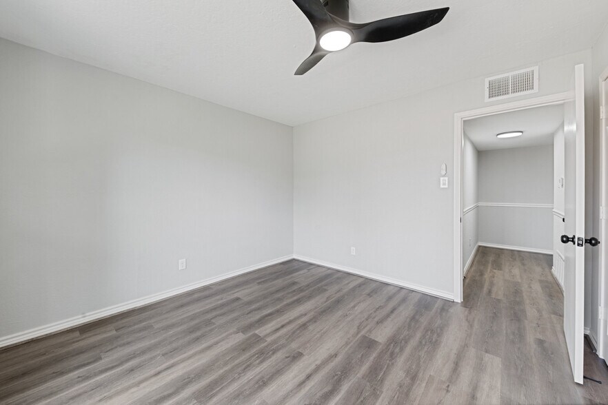 More Photos Of 2675-2689 Gessner Rd, Houston Apartments For Sale