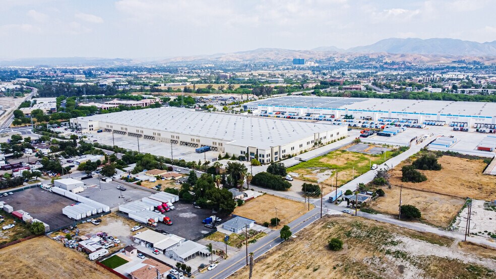 More Photos Of 1245 S Washington Ave, San Bernardino Truck Terminal For Sale