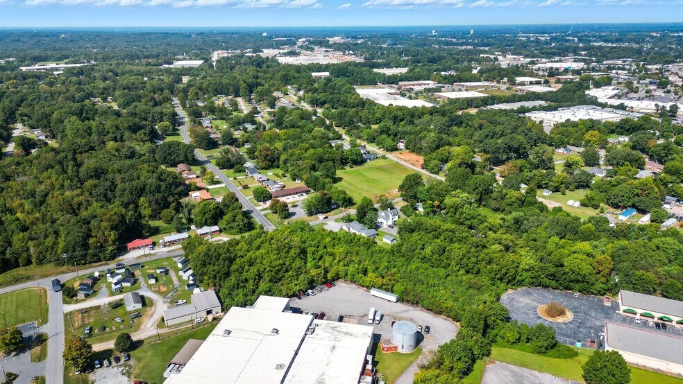 More Photos Of 11651 N Main St, Archdale Land For Sale
