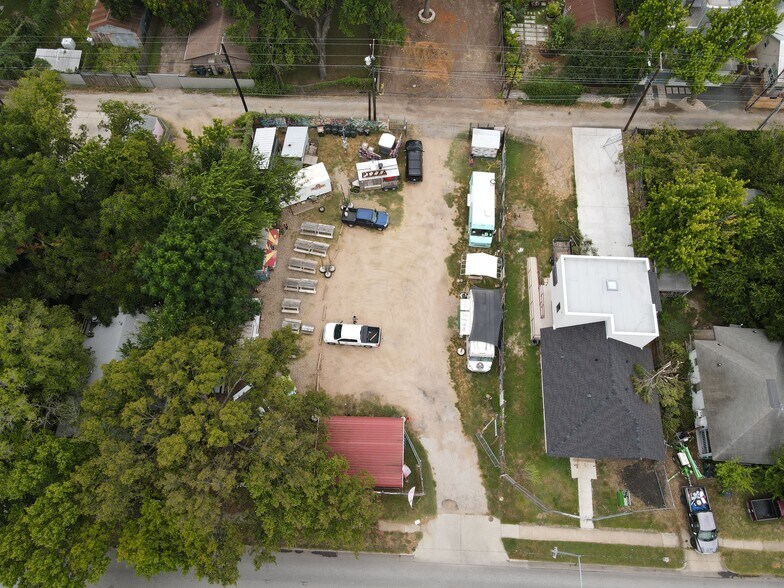 More Photos Of 2207 E Cesar Chavez St, Austin Land For Sale