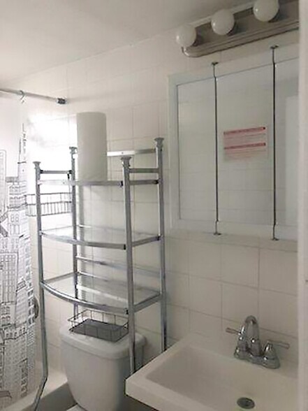 More Photos Of 7509 NE 3rd Ave, Miami Apartments For Sale