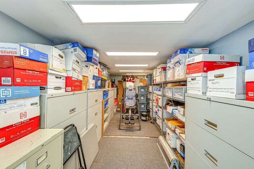 More Photos Of 57 Old Country Rd, Westbury Office For Sale