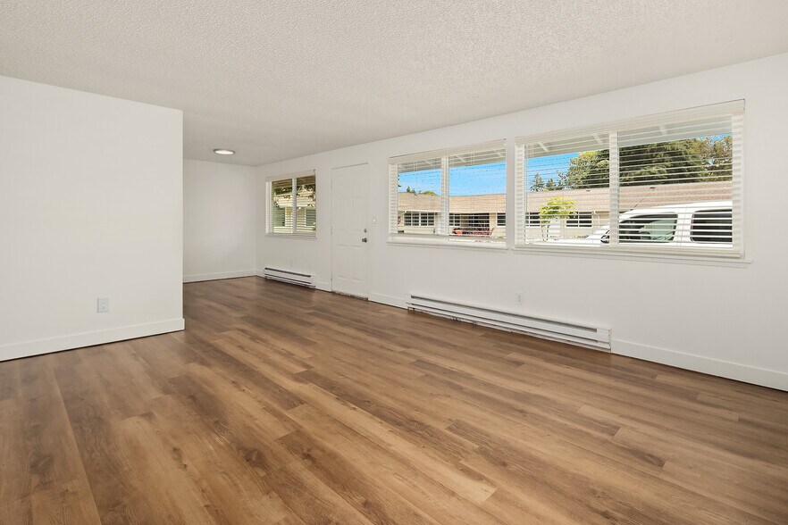 More Photos Of 10701 109th St SW, Tacoma Apartments For Sale