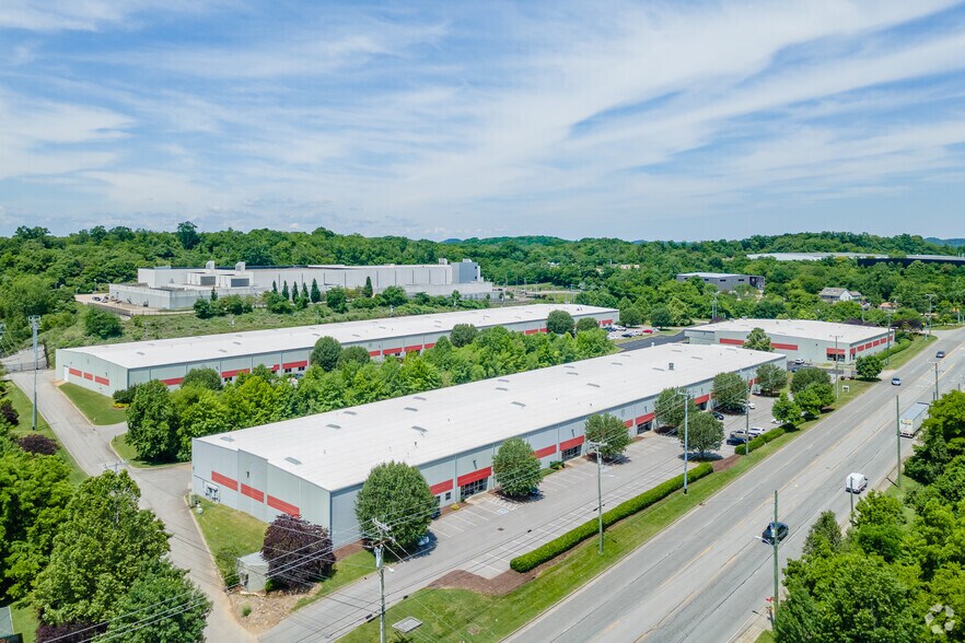 More Photos Of 2606-2614 Brick Church Pike, Nashville Distribution For Lease