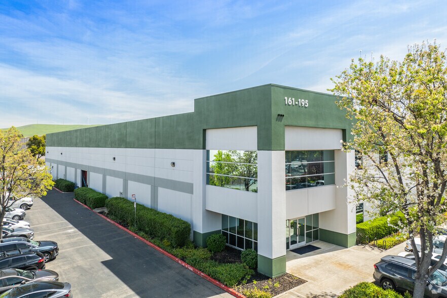 More Photos Of 161-195 Pullman St, Livermore Warehouse For Lease