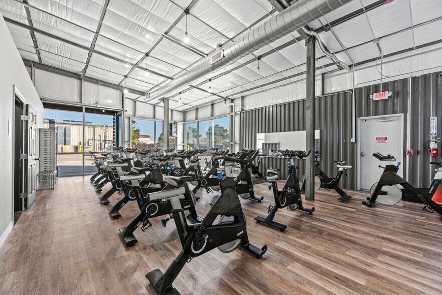 More Photos Of 11703-11711 Spring Cypress Rd, Tomball Unknown For Lease