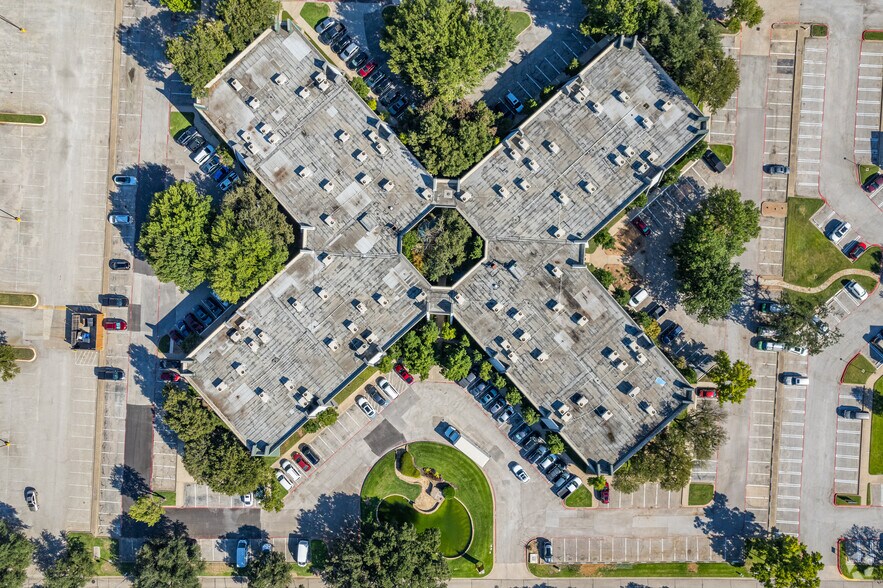 More Photos Of 2655 Villa Creek Dr, Dallas Office For Lease