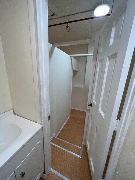 More Photos Of 4-6 John St, Waterbury Apartments For Sale