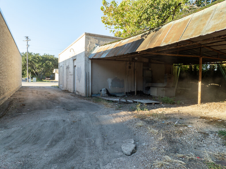 More Photos Of 231 E Elm St, Hillsboro Loft Creative Space For Sale