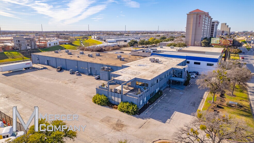 Primary Photo Of 2451 N Stemmons Fwy, Dallas Distribution For Sale