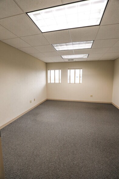 More Photos Of 200-204 W University Ave, Gainesville Office For Lease