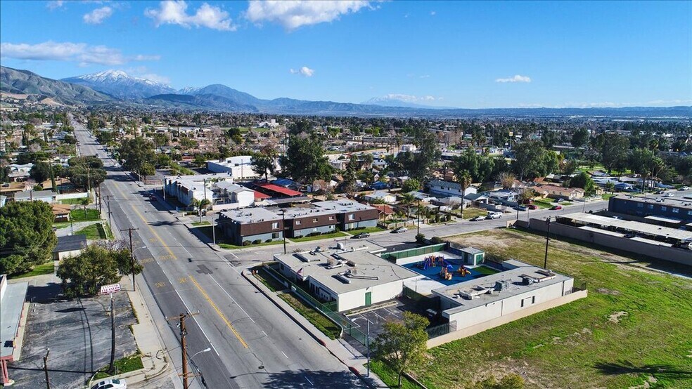More Photos Of 1455 E Lynwood Dr, San Bernardino Schools For Sale