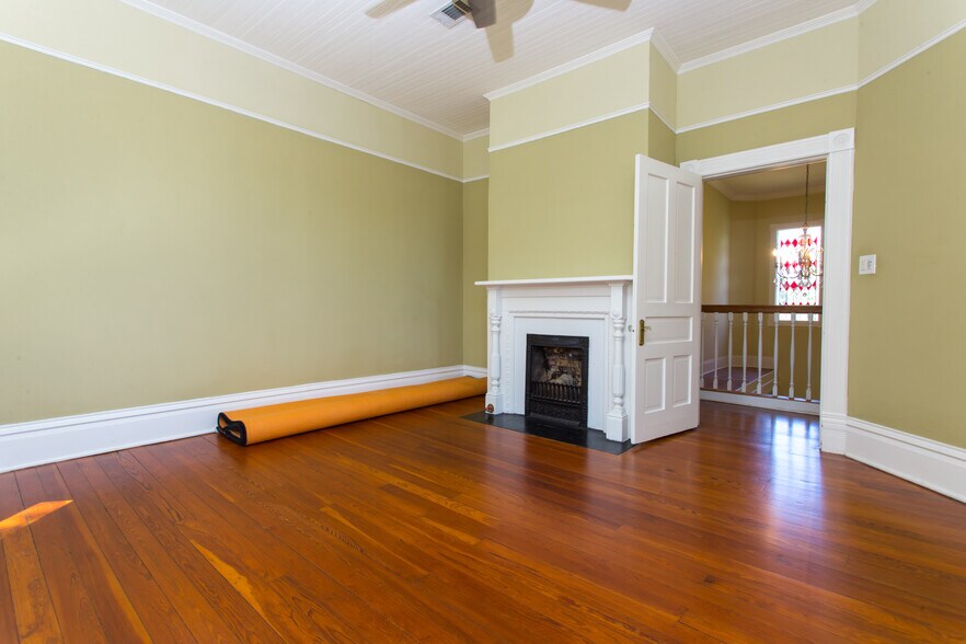 More Photos Of 921 N Palafox St, Pensacola Office For Sale