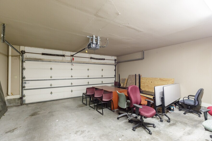 More Photos Of 3301 Santa Fe St, Corpus Christi Office For Lease