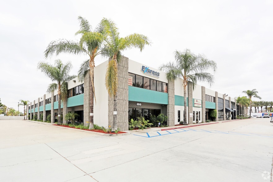More Photos Of 1008-1028 N Tustin Ave, Anaheim Unknown For Lease