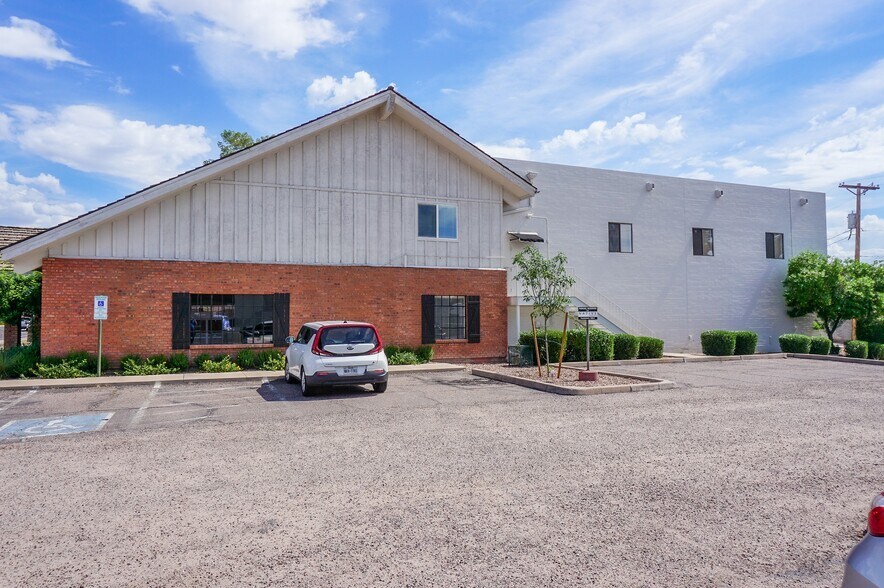 More Photos Of 1455 E University Dr, Mesa Showroom For Sale