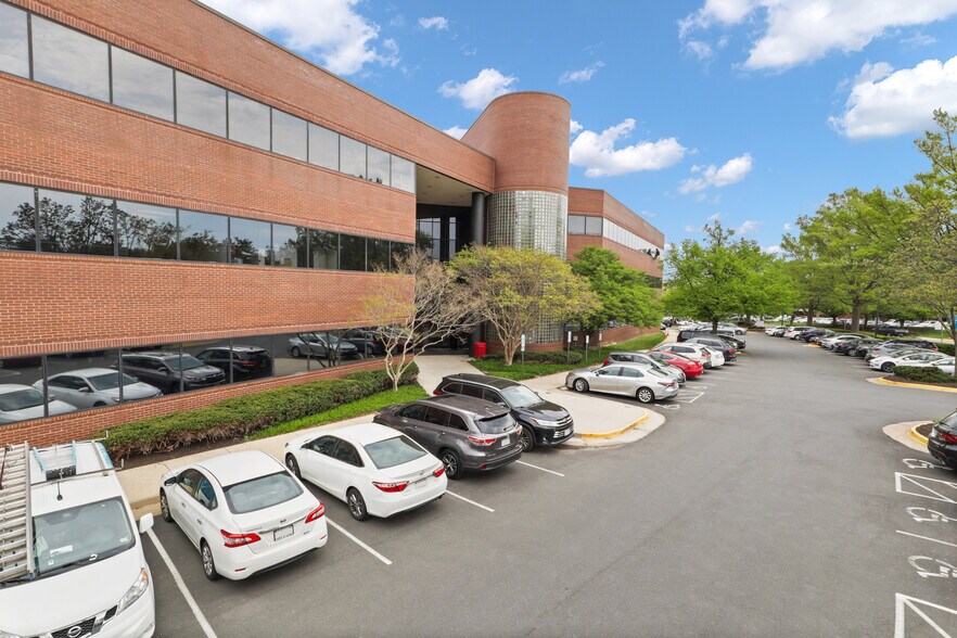 More Photos Of 3930 Pender Dr, Fairfax Medical For Lease
