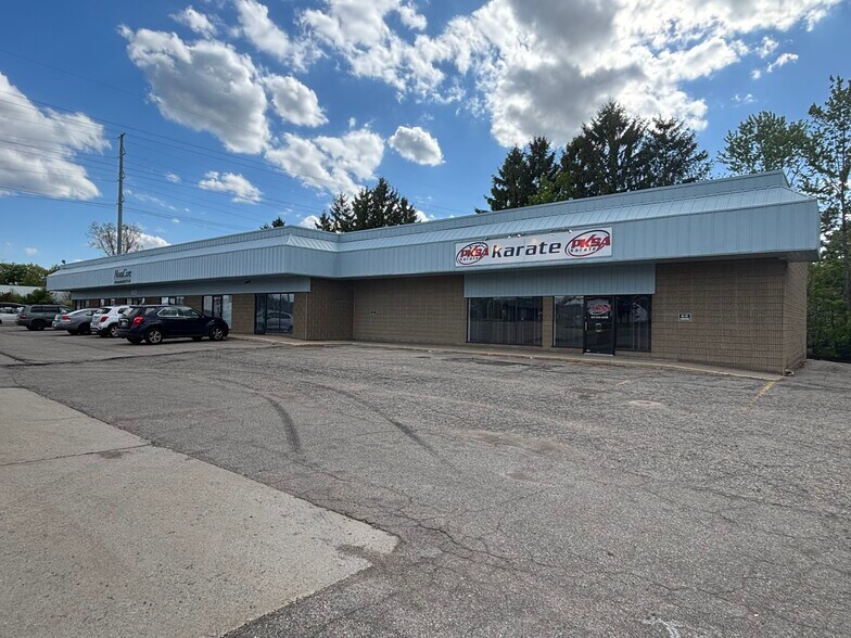 Primary Photo Of 5400 S Pennsylvania Ave, Lansing Unknown For Lease