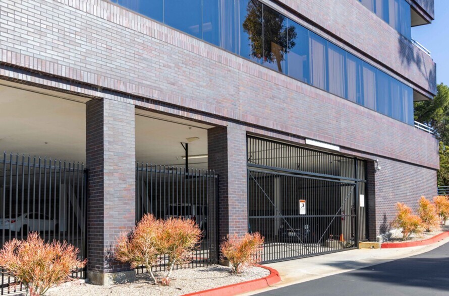 More Photos Of 4375 Jutland Dr, San Diego Loft Creative Space For Sale