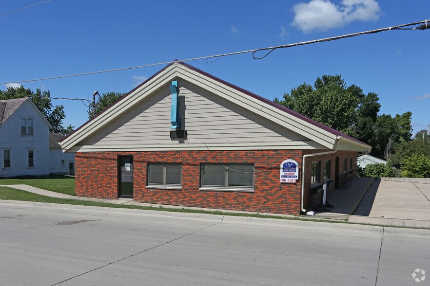 Primary Photo Of 2 W Lake St, Ventura Restaurant For Sale